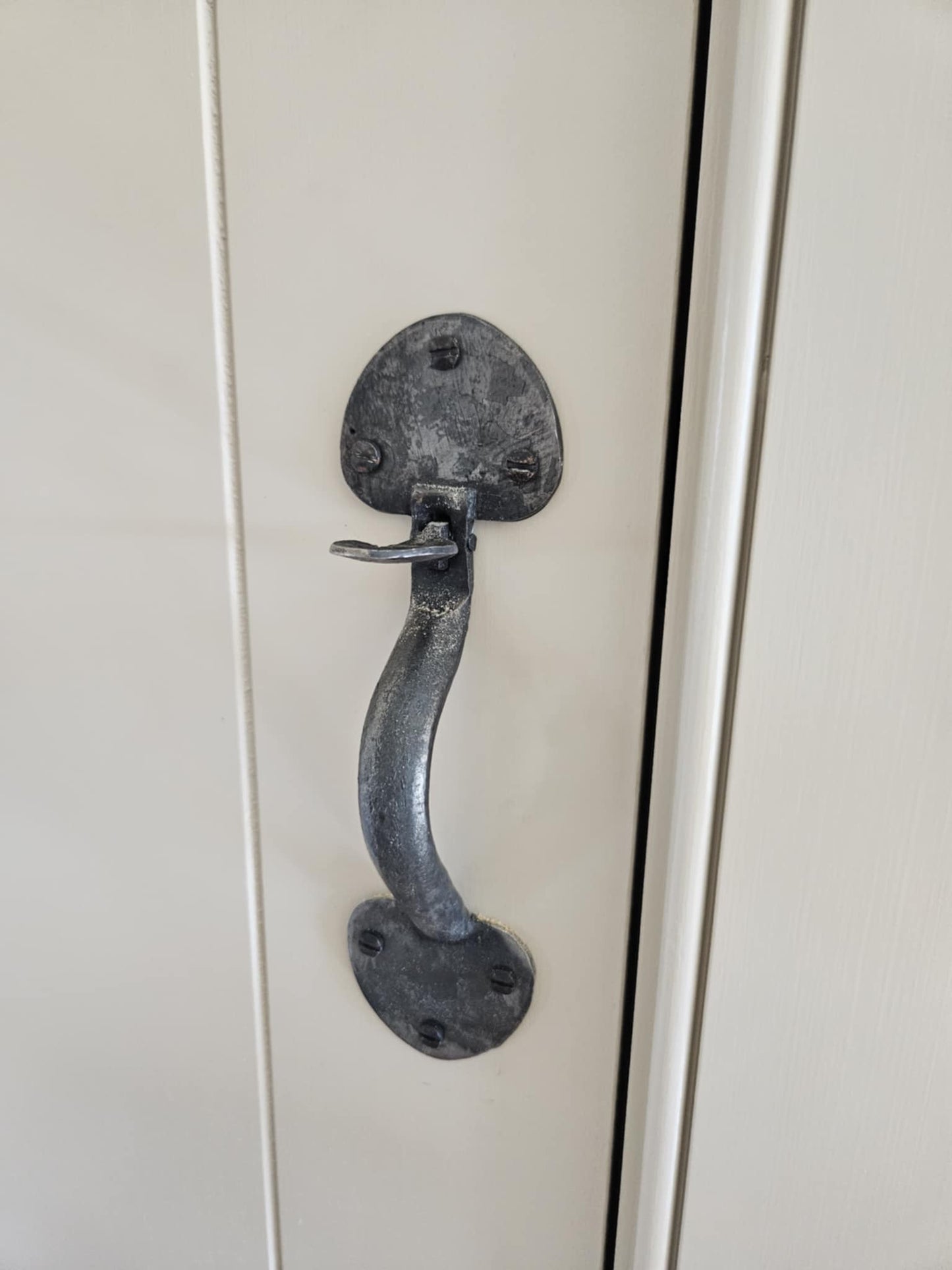 11 inch Hand Forged Interior Round Handle Bean Thumb Latch