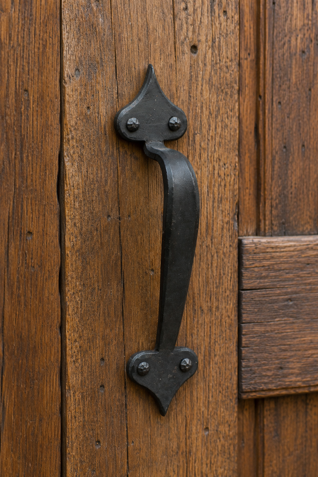 Hand-Forged Spade Door Pull – 9.5” Rustic Wrought Iron Handle for Interior Doors